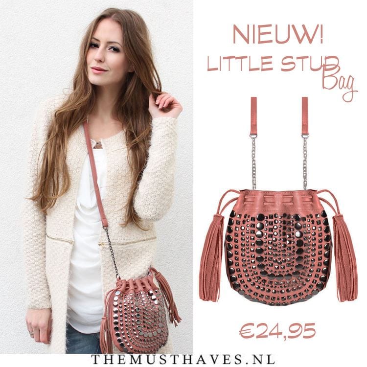 Buideltasje met studs