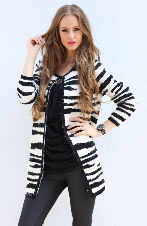 Fluffy Zebra Vest – shoparchief, foto 3