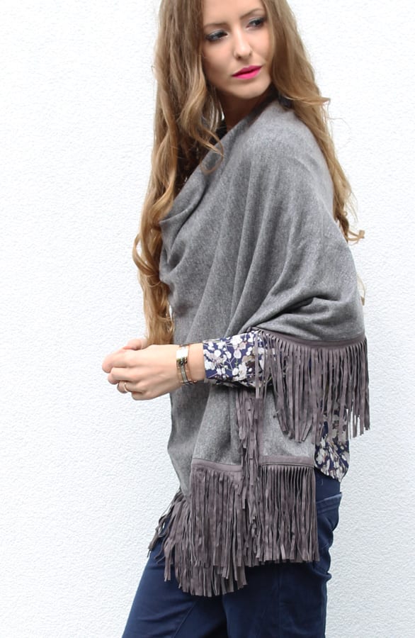 Poncho Fringes Grey – shoparchief, foto 2