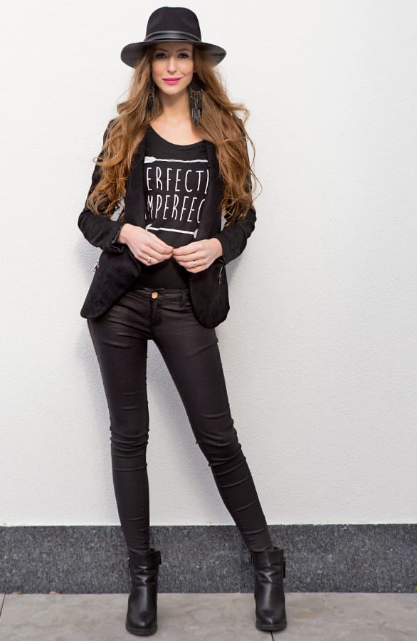 Perfectly Imperfect Top Black – shoparchief, foto 2