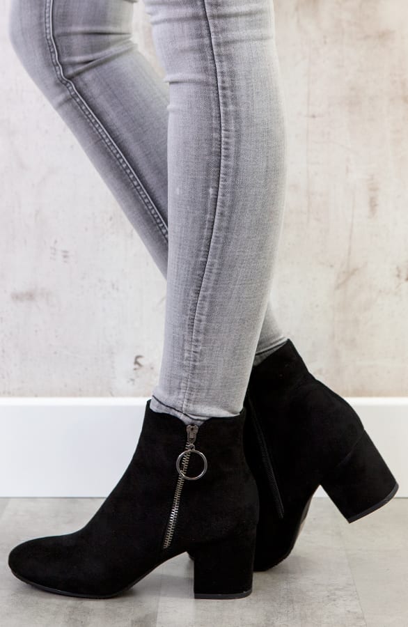 Suede Enkellaarzen Deluxe Black – shoparchief, foto 2