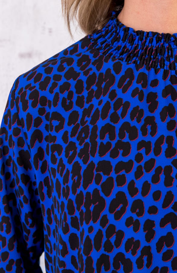 Panter Col Blouse Kobalt Zwart – shoparchief, foto 4