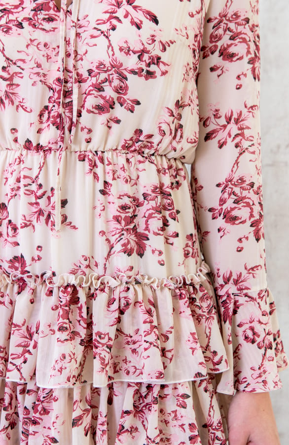 Bloemen Jurk Laagjes Beige – shoparchief, foto 4