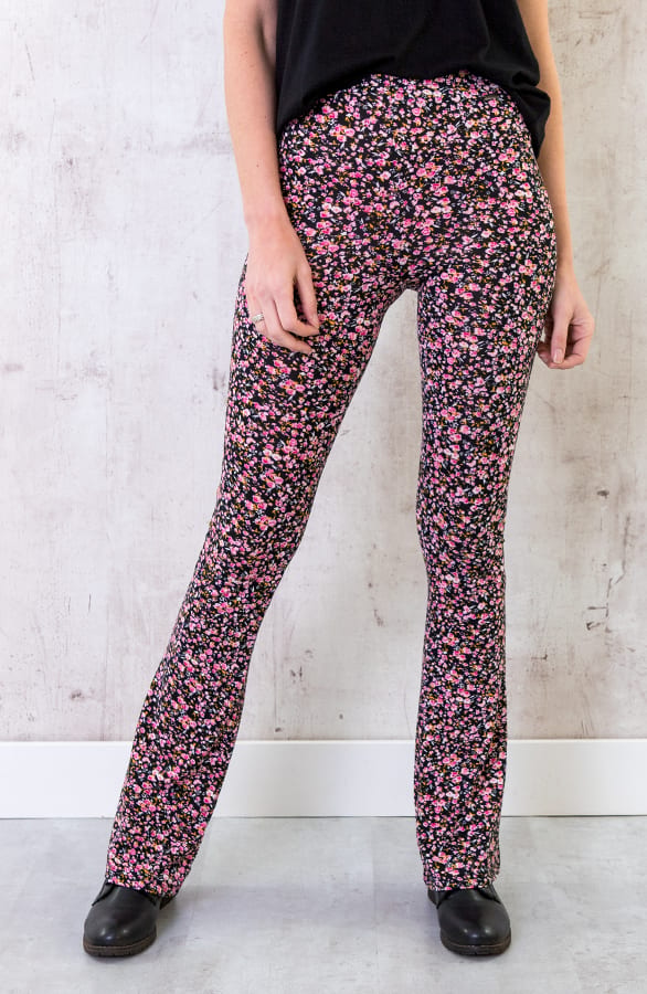 Flared Broek Bloemen Zwart – shoparchief, foto 1