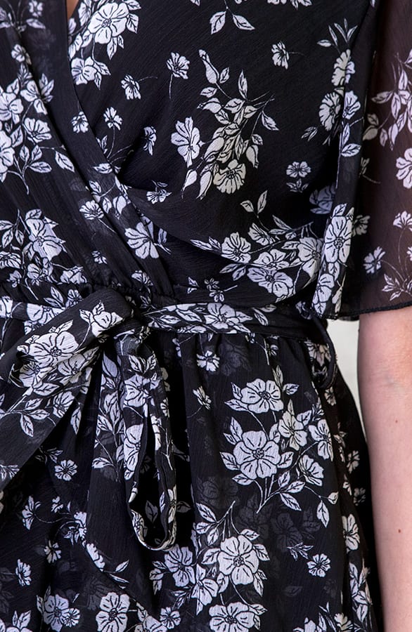 Bloemen Laagjes Jurk Zwart – shoparchief, foto 5