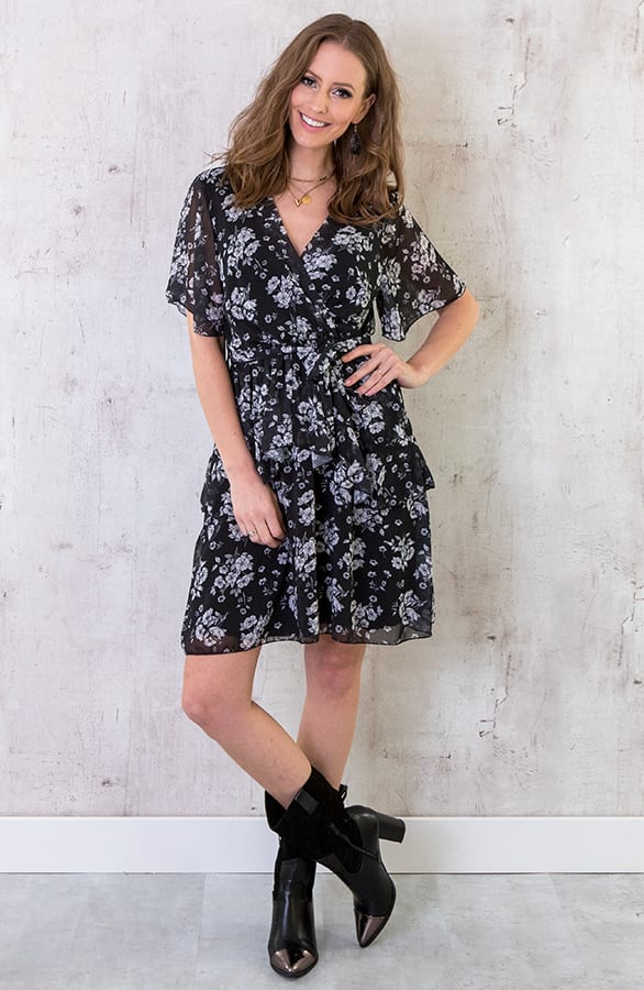 Bloemen Laagjes Jurk Zwart – shoparchief, foto 4