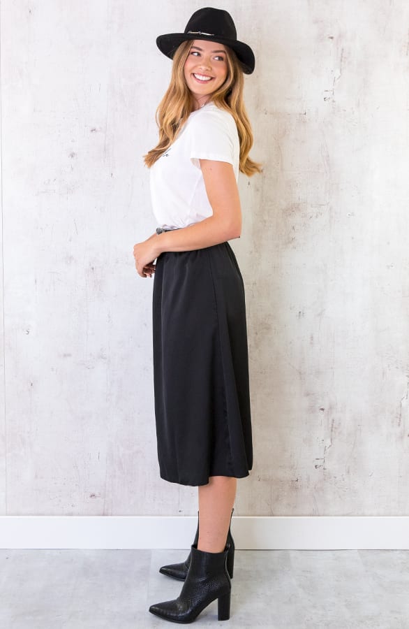 Satijnen Rok Zwart – shoparchief, foto 3