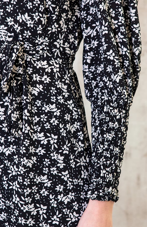 Maxi Bloemen Jurk Met Pofmouwen Wit – shoparchief, foto 5