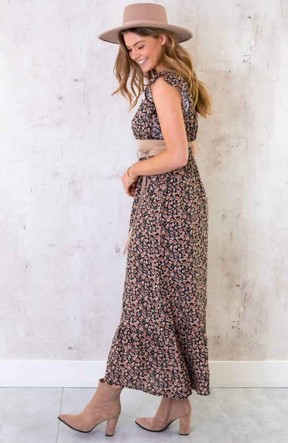 Ruffle Maxi Jurk Bloemen Zwart Dust – shoparchief, foto 3