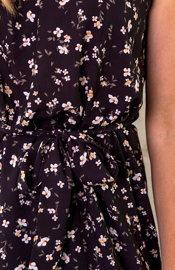 Halter Jurk Met Bloemenprint Zwart – shoparchief, foto 5
