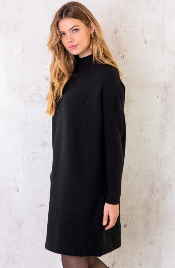Oversized Knitted Dress Zwart – shoparchief, foto 2