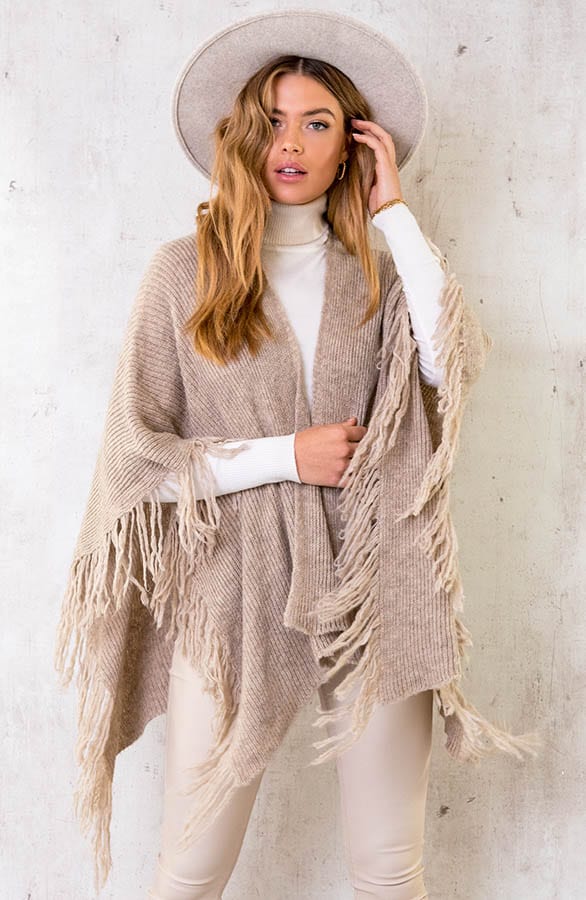 Knitted Fringe Poncho Beige – shoparchief, foto 1