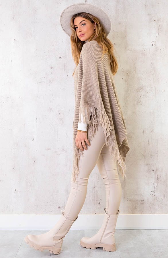 Knitted Fringe Poncho Beige – shoparchief, foto 3