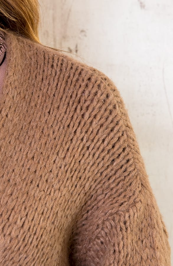 Oversized Knitted Vest Camel – shoparchief, foto 5