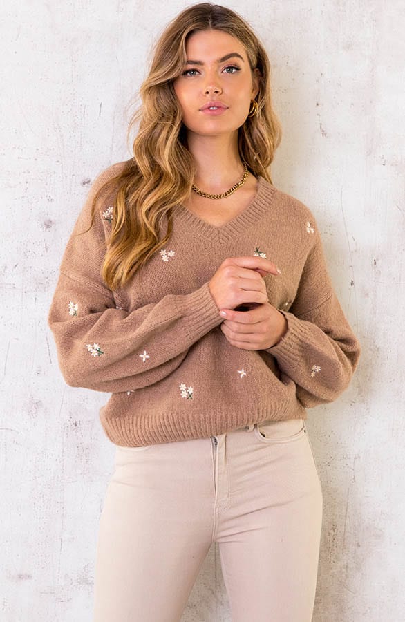 V-hals Trui Met Bloemetjes Camel – shoparchief, foto 2