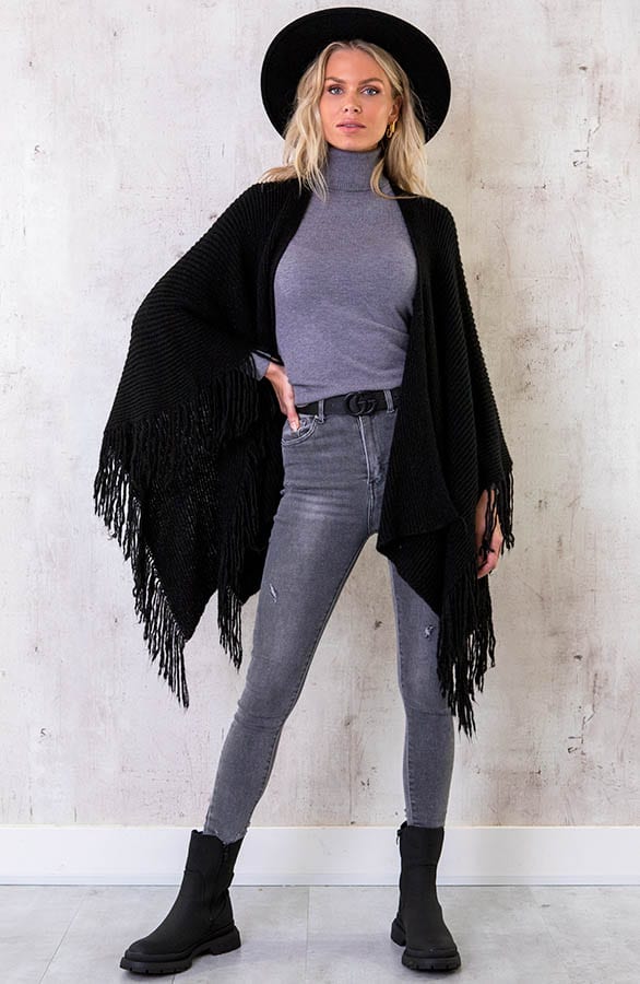 Knitted Fringe Poncho Zwart – shoparchief, foto 5