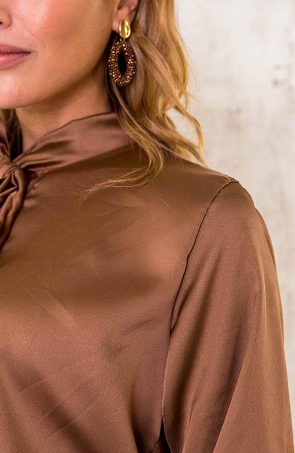 Satijnen Strik Blouse Cognac – shoparchief, foto 6