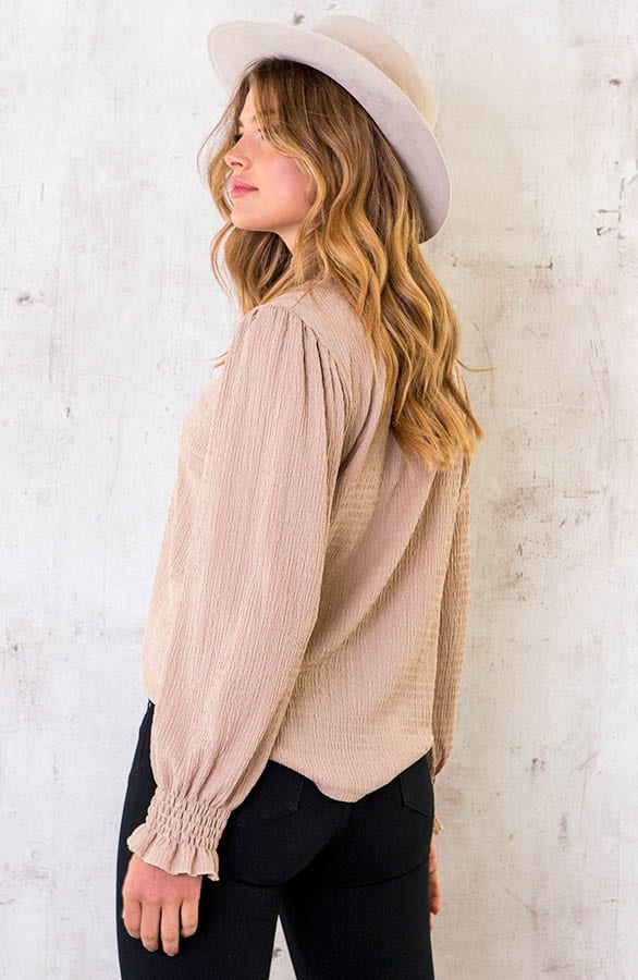 Smocked Col Blouse Beige – shoparchief, foto 4
