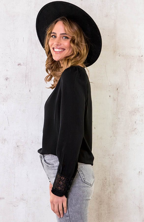 V-hals Blouse Deluxe Zwart – shoparchief, foto 3
