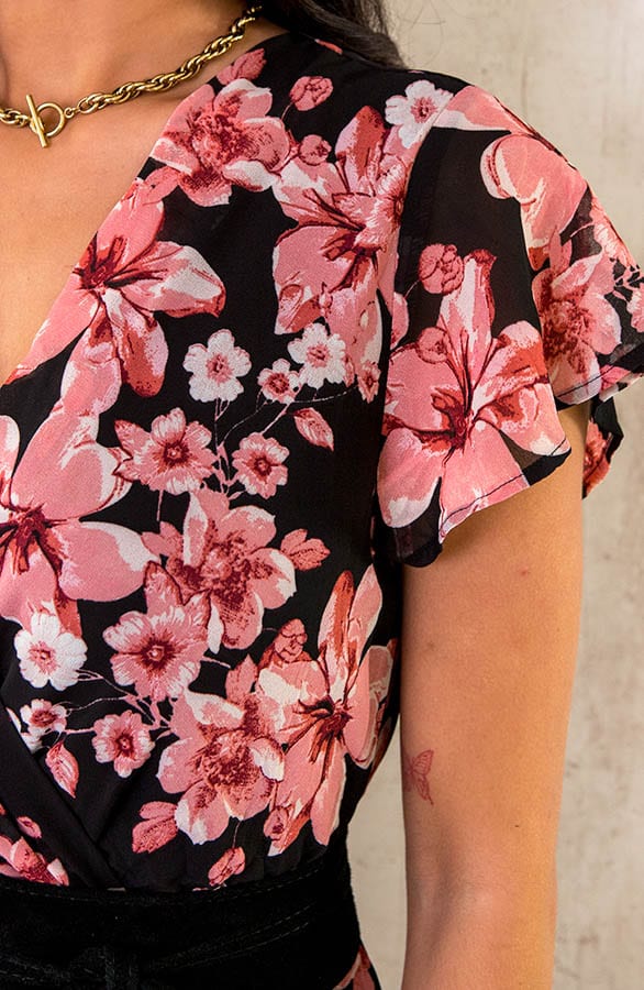 Overslag Jurk Bloemen Zwart Roze – shoparchief, foto 5