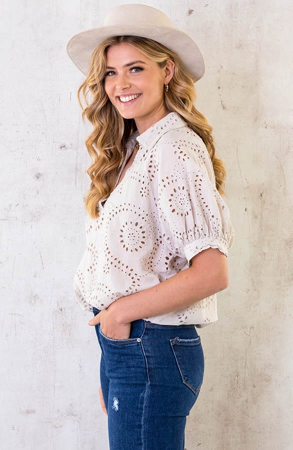 Katoenen Embroidery Blouse Korte Mouwen Beige – shoparchief, foto 3