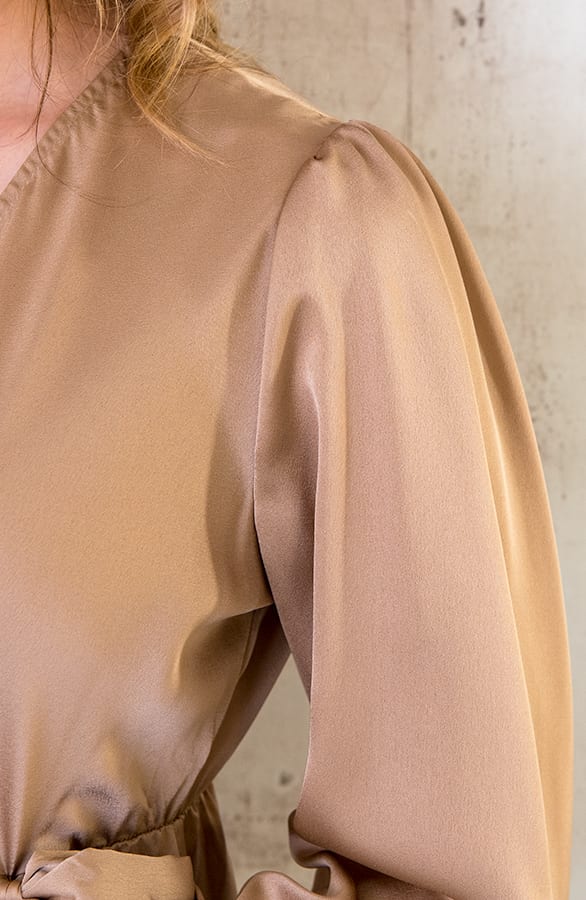 Flawless Ruffle Jurk Camel – shoparchief, foto 6