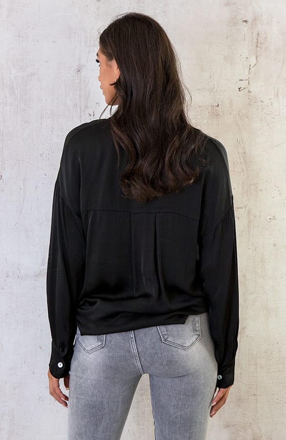 Zijden Knopen Blouse Zwart – shoparchief, foto 4