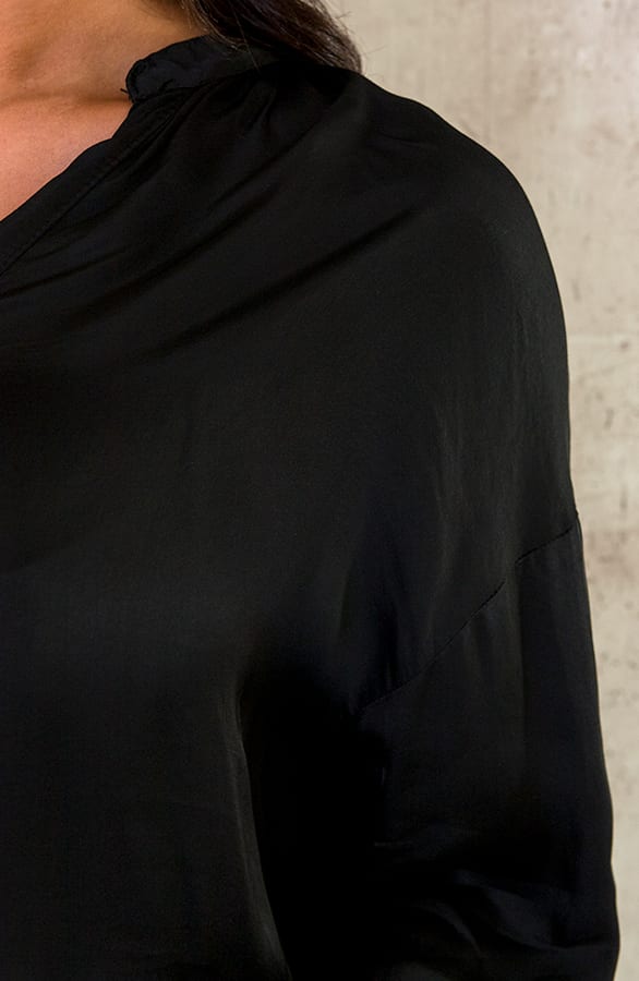 Zijden Knopen Blouse Zwart – shoparchief, foto 6
