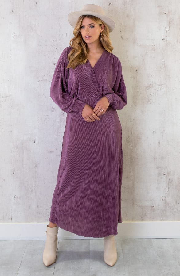 Maxi Plisse Dress Aubergine – shoparchief, foto 3