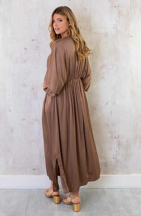 Oversized Satin Dress Camel – shoparchief, foto 4
