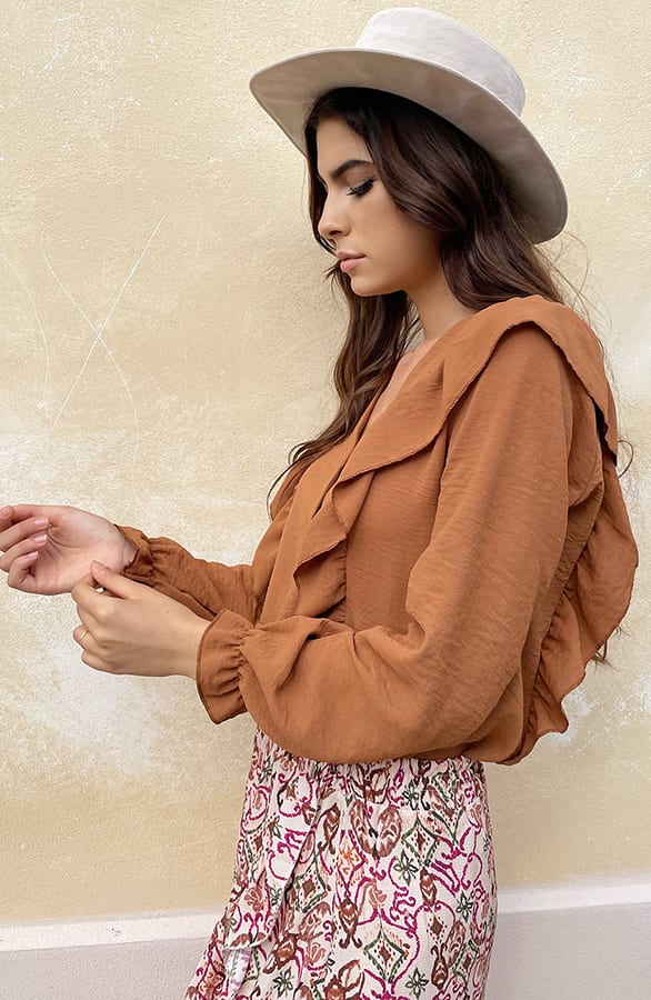 Ruffle V-hals Blouse Cognac – shoparchief, foto 3