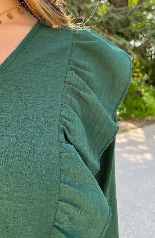 Basic V-hals Ruffle Blouse Smaragd – shoparchief, foto 7