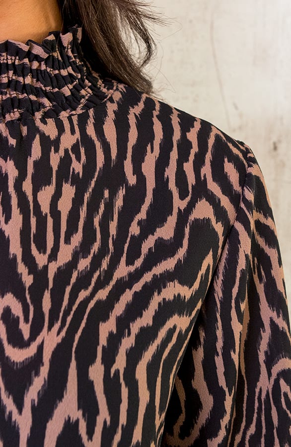 Col Blouse Zebra Camel – shoparchief, foto 6