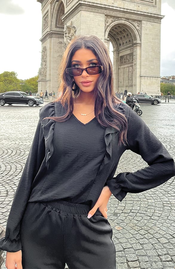 Basic V-hals Ruffle Blouse Zwart – shoparchief, foto 3