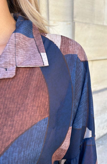 Chiffon Blouse Met Knopen Marine – shoparchief, foto 7