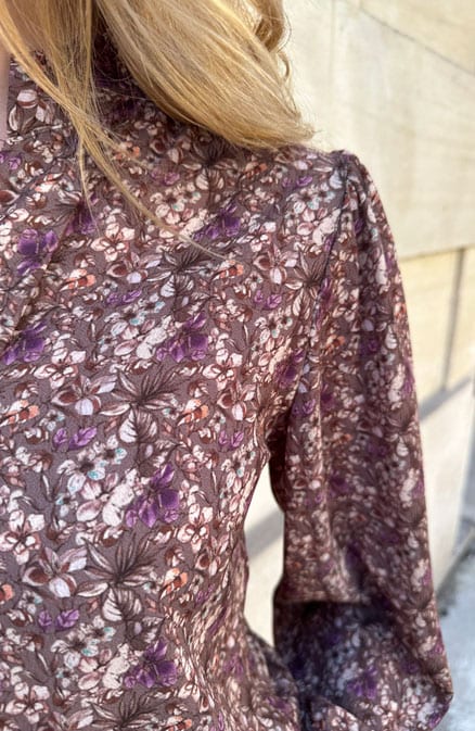 V-Hals Blouse Met Bloemenprint Taupe – shoparchief, foto 8