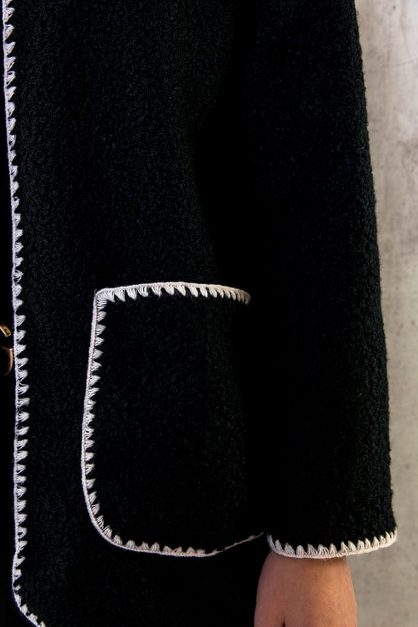 Bouclé Teddy Vest Detail Zwart – shoparchief, foto 4