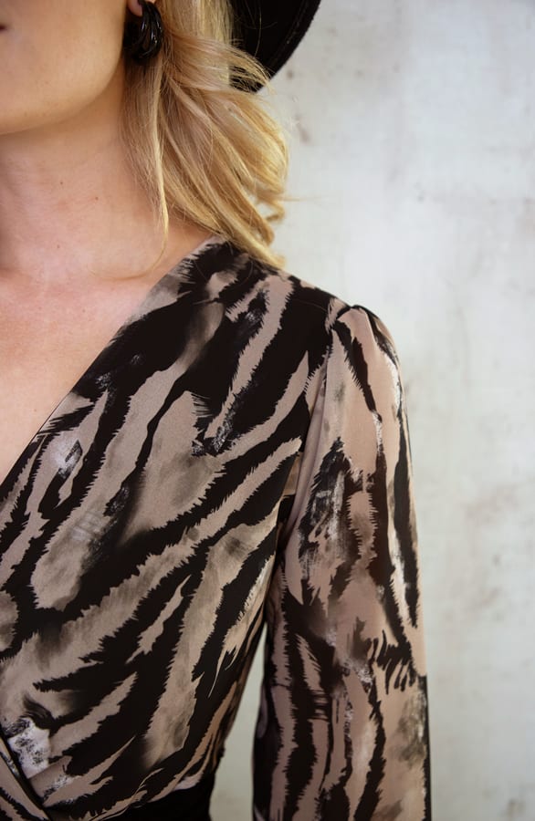 V-Hals Jurk Print Taupe – shoparchief, foto 10