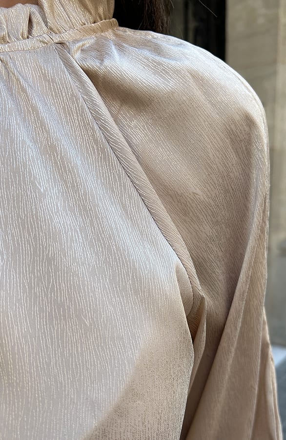 Blouse Met Cut Out Goud – shoparchief, foto 5