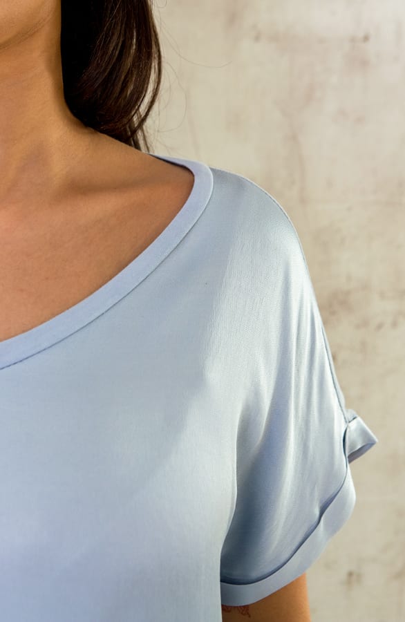 Silk Touch Top V-Hals Baby Blue – shoparchief, foto 4