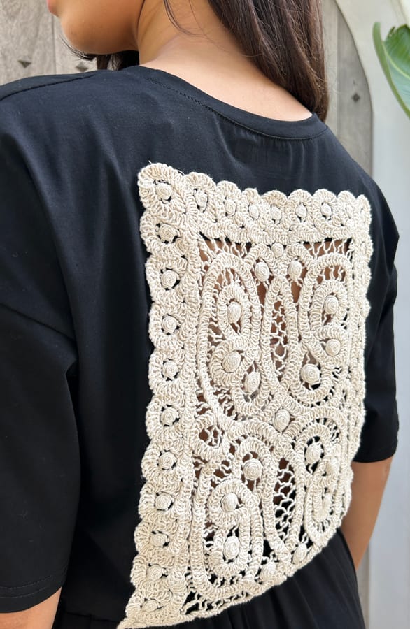 Crochet T-shirt Zwart – shoparchief, foto 4