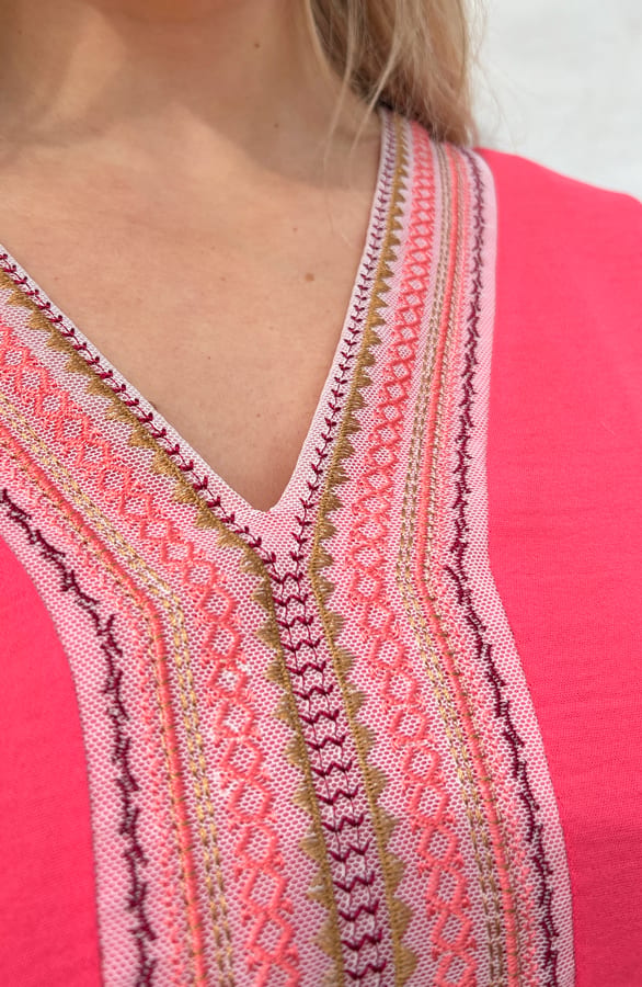 V-Hals Jurk Aztec Koraal – shoparchief, foto 5