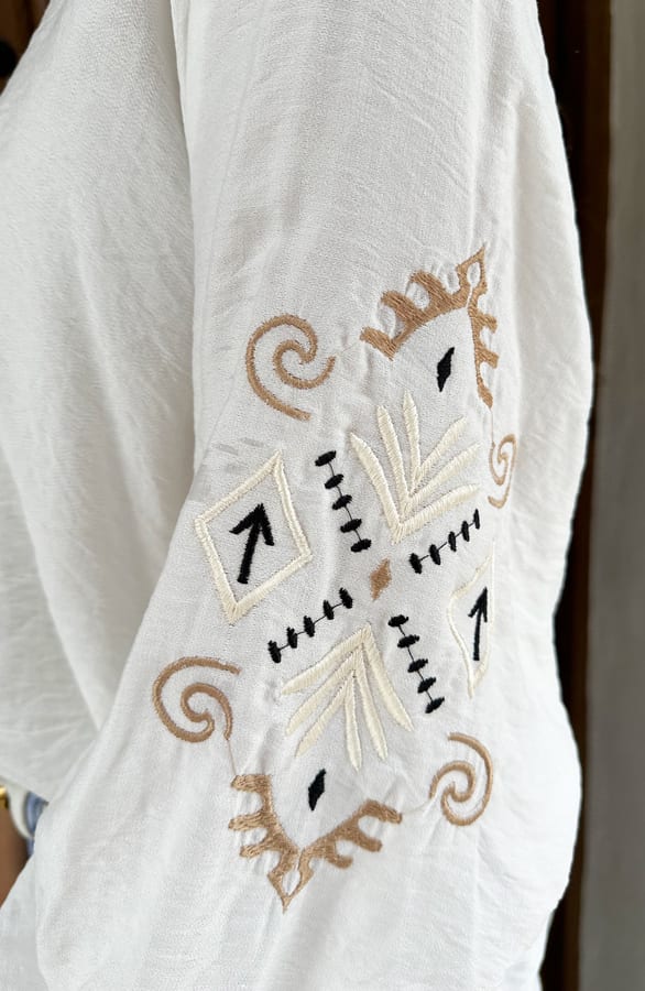 Blouse Embroidery Sleeve Ecru – shoparchief, foto 2