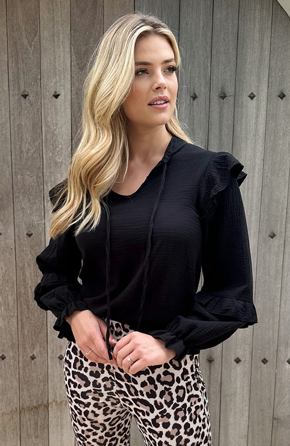 Ruffle Sleeve Blouse Mousseline Zwart – shoparchief, foto 1