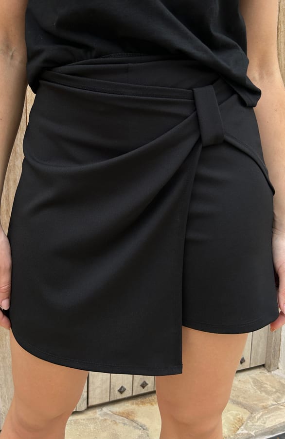 Skort Met Wrap Detail Zwart – shorts, foto 6