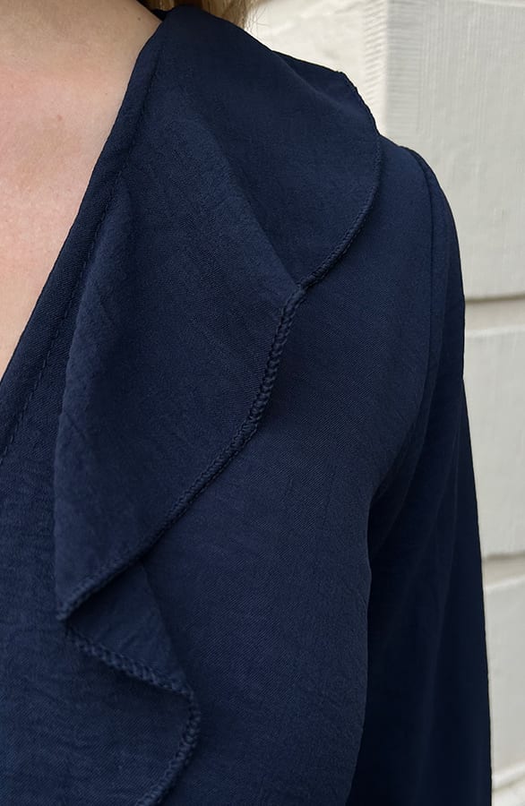 Ruffle V-Hals Jurk Marine – jurken, foto 7