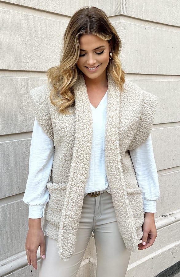 Teddy Gilet Met Schouderdetail Beige – shoparchief, foto 3