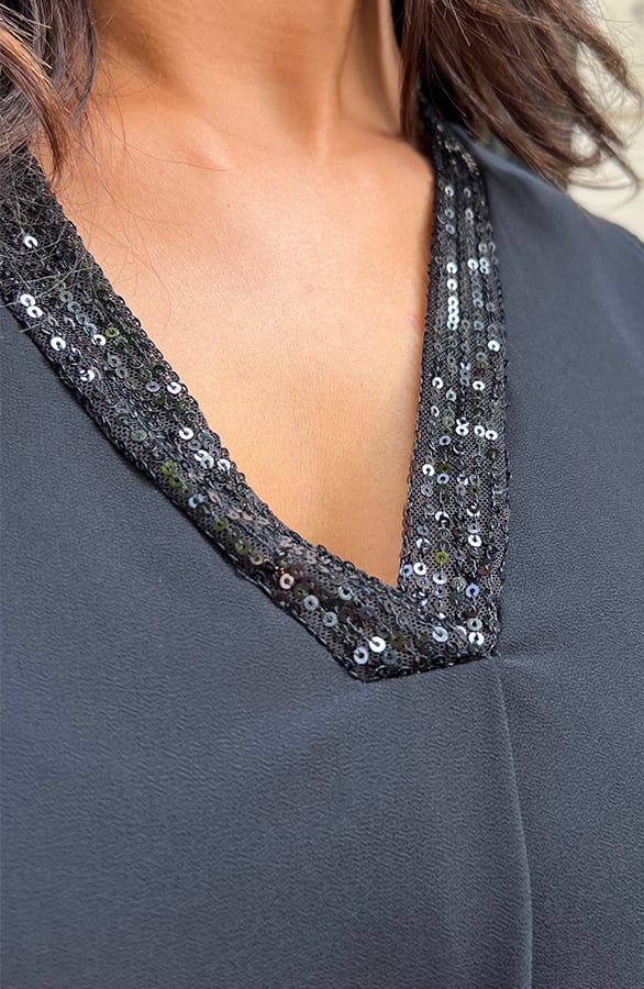 V-hals Pailletten Blouse Zwart – shoparchief, foto 5