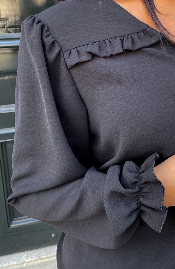 Ruffle Blouse Met Pofmouwen Zwart – blouses, foto 4