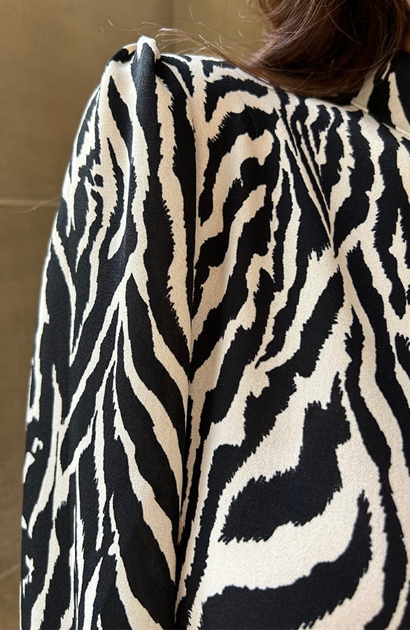 Mila Blouse Long Sleeve Zebra – shoparchief, foto 5